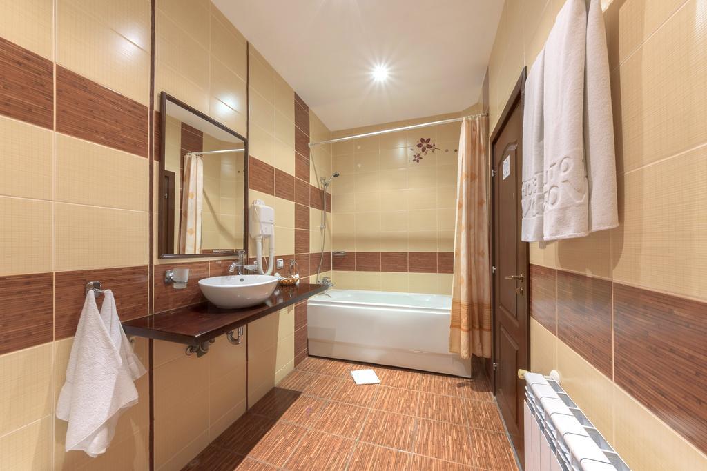 Hotel Izvora 2 Arbanasi Bilik gambar